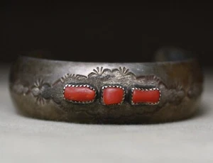 Vintage Native American Navajo Coral Sterling Silver Cuff Bracelet - Picture 1 of 10