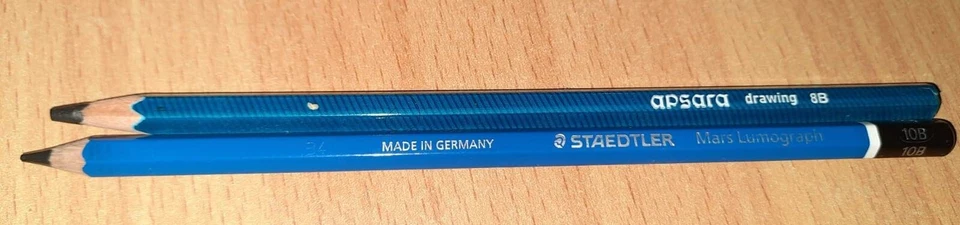 set of 2 8B and 10B darkest drawing pencils wood artist Staedtler Mars Lumograph - Image 1 of 1