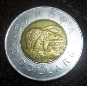 Canada 2006 Two Dollars QE II 'Polar Bear' Bi-Metallic 'Nice Details'. - Picture 1 of 2