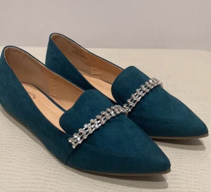 Journee Collection Kyrah Loafer - Picture 1 of 15