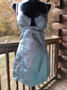 Vestido ajustado Pretty Little Thing azul detalle copa recubierto metálico talla 4 - Imagen 1 de 10