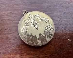 Vintage Antique 12k Yellow Gold Filled Flower Engraved Round Locket Personalized - Picture 1 of 11