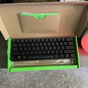 Razer Huntsman Mini 60% Gaming Keyboard Optical Clicky Switches RGB USB - Black - Picture 1 of 2