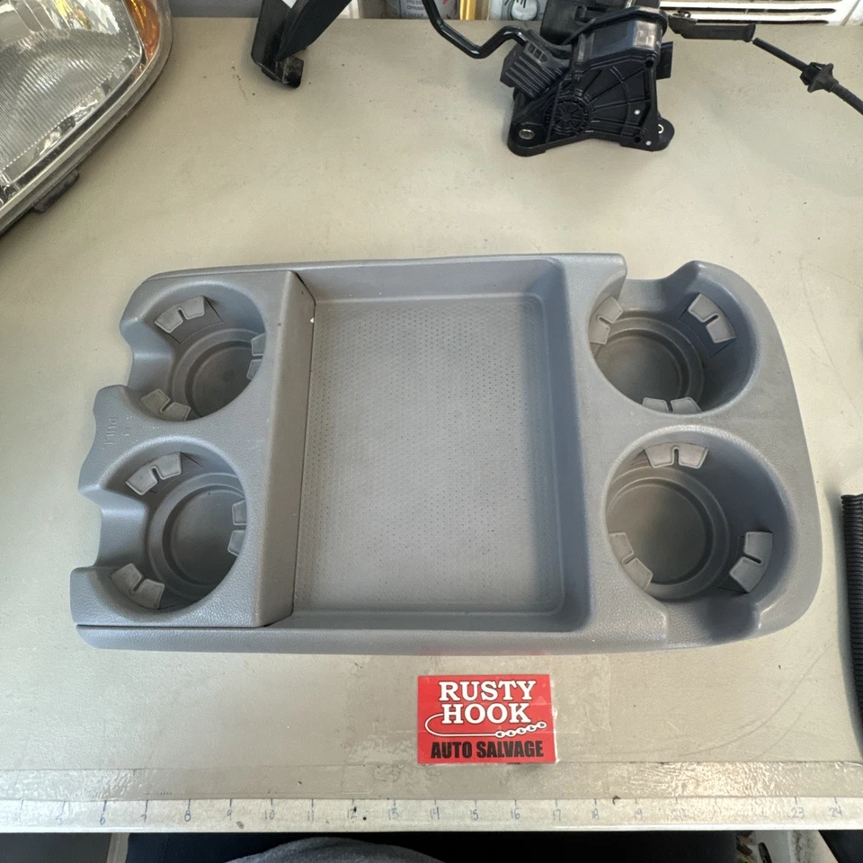 2009 Kia Sedona Sliding Front Cup Holder Console - Imagem 1 de 4