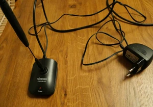 DVB-T Zimmerantenne Vivanco STA DVBA 22 mit Netzteil - Bild 1 von 2