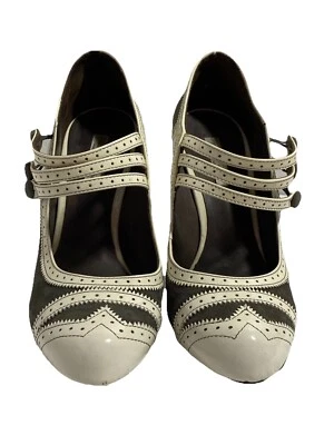 Vero Cuoio Pour La Victoire Shoes 3” Heels 8.5 Patent Leather Suede White Gray - Image 1 of 4