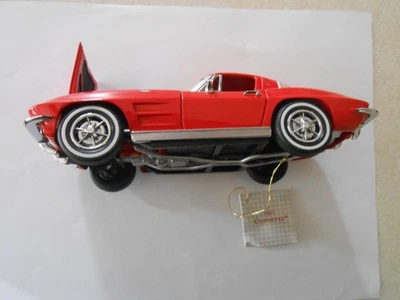 Franklin Mint 1963 Corvette model car w/tag - Image 1 of 4