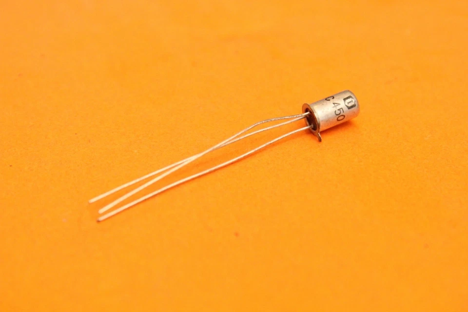 OC450 VINTAGE SILICIUM PNP TRANSISTOR - NOS - Image 1 of 1