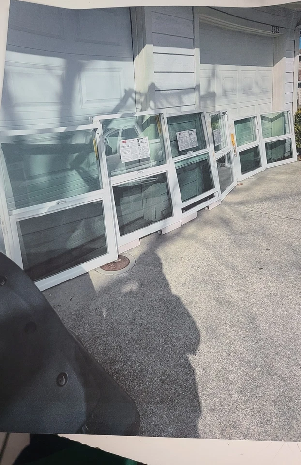 Ventanas de vinilo de doble suspensión acabado blanco energéticamente eficiente Foto 1 de 4