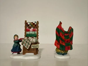 Juego de 2 edredones hechos a mano Department 56 Heritage Village Christmas Bazar #56594 - Imagen 1 de 12