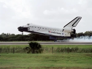 Impresión fotográfica de aterrizaje del transbordador espacial Endeavour / Tú eliges el tamaño - Imagen 1 de 1