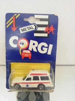 Corgi Mercedes 2200 Binz AMbulance su blister raro - Immagine 1 di 4