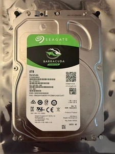 🔥🔥🔥 ST8000DM004 SEAGATE BARRACUDA 8 To 5,4 K 6 Gbit/s 3,5" disque dur SATA 2CX188-568 - Photo 1/1