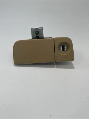 '02-06 本田 CR-V RSX 手套盒闩锁 '03-07 元素棕褐色手柄锁 CRV 原始设备制造商 — 第 1/3 张图片