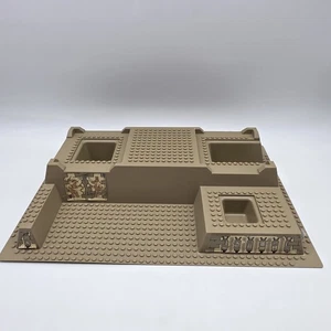 Lego 7327 Skorpion Pyramide dunkelbraune Grundplatte erhöht 32x48x6 mit Aufklebern - Bild 1 von 10