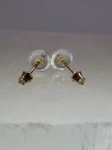 14K Solid Gold Vintage 2.5MM Lab Created Diamond Chip Solitaire Stud Earrings - Picture 1 of 8