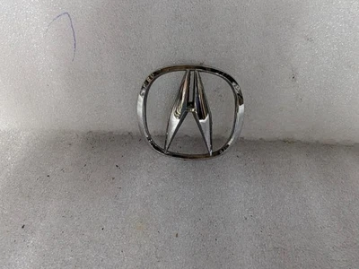 Rear Hatch Emblem 2002 Acura RSX Type S - Image 1 of 2