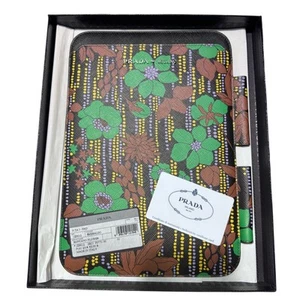 Neu Auth. Prada Saffiano Leder Floral iPad Tablet Case Etui Full Inclusion  - Bild 1 von 7