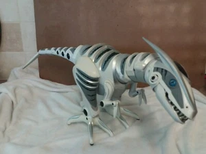 WowWee RoboRaptor 2005 Dinosaur Raptor T Rex 32" Long WITHOUT REMOTE CONTROL - Picture 1 of 6