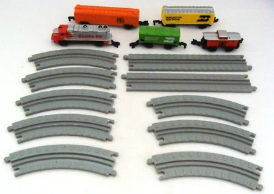 Galoob Micro Mini 5 Piece Santa Fe Freight Train Plus 10 Pieces Of Track - Image 1 of 4
