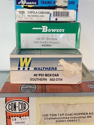 HO Lot /4 Kits Mid Atlantic Railroads: Gond., Hopper, Box & Caboose - Image 1 of 4