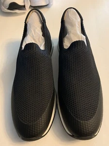 Naturalizer Women's Lafayette Medium/Wide Slip On Sneaker size 8 - Picture 1 of 5