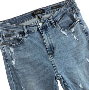 Judy Blue Jeans Relaxed Fit Women's 13/31 Distressed Stretch Mid Rise Tapered - Picture 1 of 9