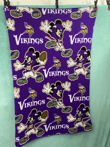 Mickey Mouse Minnesota Vikings Fleece Throw Cover