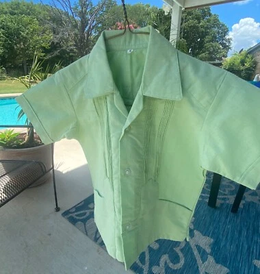 男孩 Guayaberas 衬衫尺寸 4 浅绿色 全新无标签 — 第 1/4 张图片