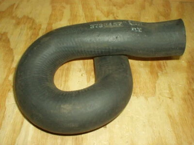 1956 1957 Chevrolet 1/2 тонны пикап 3100 шланг радиатора GM # 3733457 новый из старых запасов! - Изображение 1 из 2