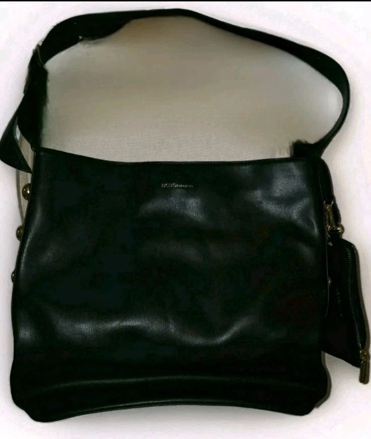 Bolsa BCBGeneration - Balde cravejado transporta tudo - Imagem 1 de 4