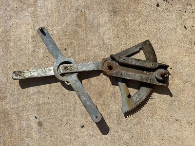 Volvo 140 142 144 145 regulador ventana manual (22) Foto 1 de 3