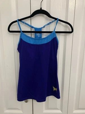 Camiseta sin mangas para mujer Tapout azul talla mediana estilo atlético Raceback Foto 1 de 4