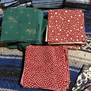 Red Green Christmas 330 Cotton Fabric Squares 4 " X 4 " Lot Of  330 - Picture 1 of 4