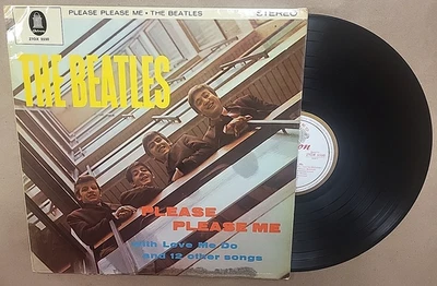 THE BEATLES-PLEASE PLEASE ME,RARE GERMAN ODEON ZTOX-5550,RED / GOLD,VINYL RECORD - Image 1 of 4
