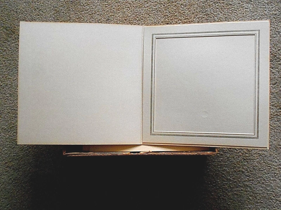 Taprell Loomis PF-14 8" X 8" Marfil Cartón Foto Montajes Caja de 50 Montajes Foto 1 de 4