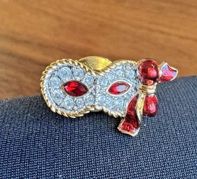 Vtg Swarovski Crystal Mardi Gras Mask Lapel Pin Brooch Tie Tack Red Swan Signed - Image 1 of 4