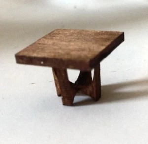 Puppenhaus Miniatur Viertel Maßstab MCM Broyhill Brasilia Beistelltisch Bausatz - 1:48 - Bild 1 von 1