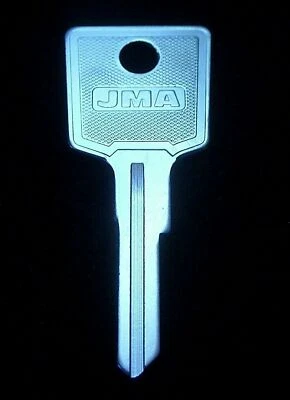 Llave primaria DT4 DATSUN en blanco 1966-1969 510 Skyline Patrol Fairlady 1600 2000 Foto 1 de 4