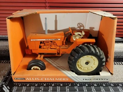 Ertl Allis Chalmers Two Twenty 1/16 Diecast Farm Tractor Replica Collectible - Image 1 of 4