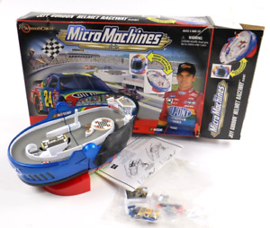 VTG 1999 NASCAR Micro Machines JEFF GORDON Helmet Race Track Play Set W/Box