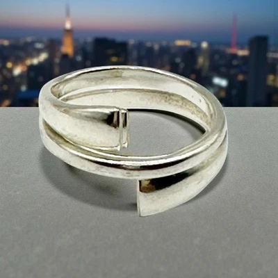 Anillo bypass de plata de ley hecho a mano Foto 1 de 4