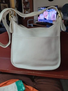 NICE Coach Vintage Classic Legacy Zip White Leather Crossbody Bag 9966 USA - Picture 1 of 8