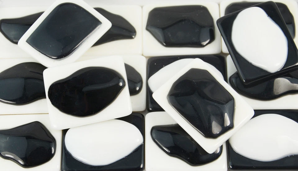 6pcs Large fashion Design Costume Making Resin Rectangle Black/White Bead - Image 1 of 1