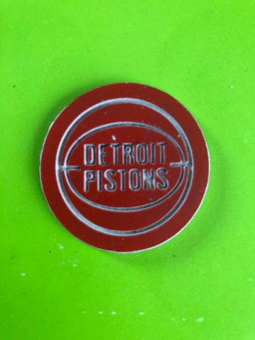 DETROIT PISTONS Vintage Old NBA RUBBER Basketball FRIDGE MAGNET Standings Board Cover