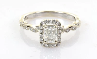 Anillo de compromiso de diamantes talla radiante Shane Co en oro blanco de 14 k 0,65 quilates talla 7 Foto 1 de 4