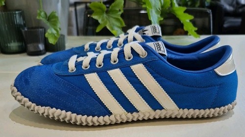 ADIDAS VOLLEY ORIGINALI. SCARPE DA GINNASTICA UOMO TAGLIA 8 UK. BLU WHT. *2010*