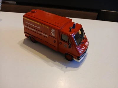 renault master pompiers du morbihan poste médical avancé Mvi  1/43 - Photo 1/4