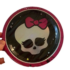 Monster High 7" Paper Plates 8 Count Halloween Birthday Party Decor - Picture 1 of 3