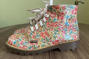 Botas florales vintage años 90 Y2K Doc Dr Marten hechas en Inglaterra UK4 US6 ¡USADAS EN EXCELENTE ESTADO! - Imagen 1 de 13